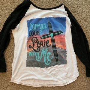 Baseball t shirt style